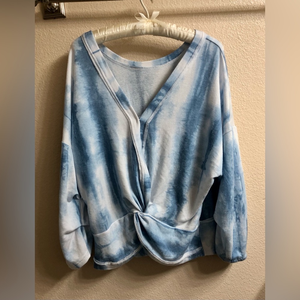Skies Are Blue Light Blue & White Tie-Dye V-Neck Twist Front Sweatshirt